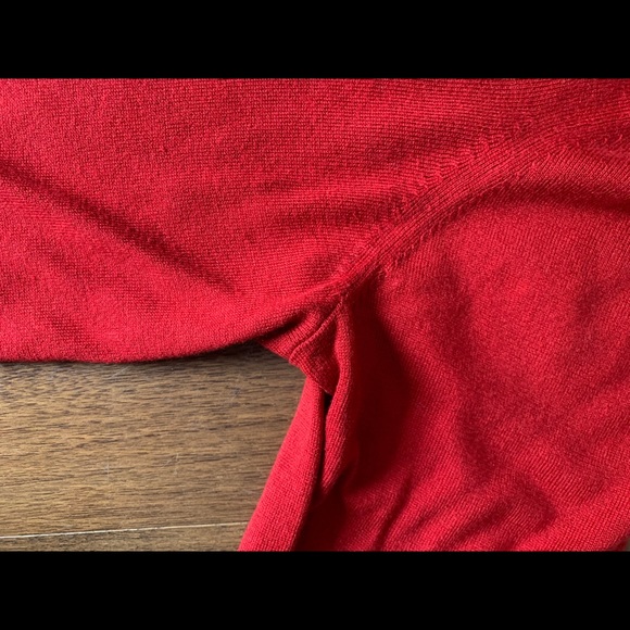 Banana Republic Red Sweater - Picture 3 of 4